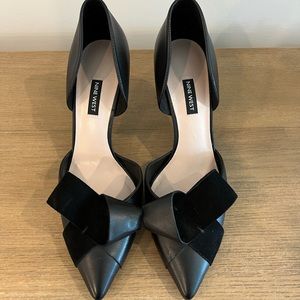 Nine West pumps. Size 11M.